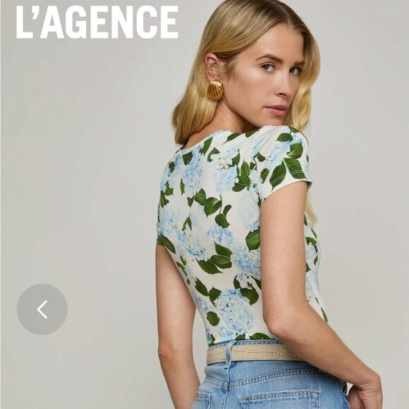 L'AGENCE Classic Tee -  Ressi Fitted Crewneck Hydrangea Floral - Size M - Picture 1 of 6